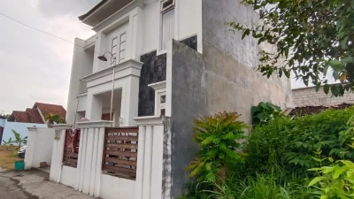 Dijual sebidang tanah dan bangunan didesa gergunung, kecamatan klaten utara, kabupaten klaten